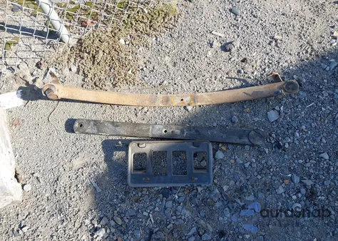 2025 Chevrolet Silverado 1500 4Wd Short Bed Custom z USA, uszkodzony, nr VIN 1GCPKBEK3SZ180524